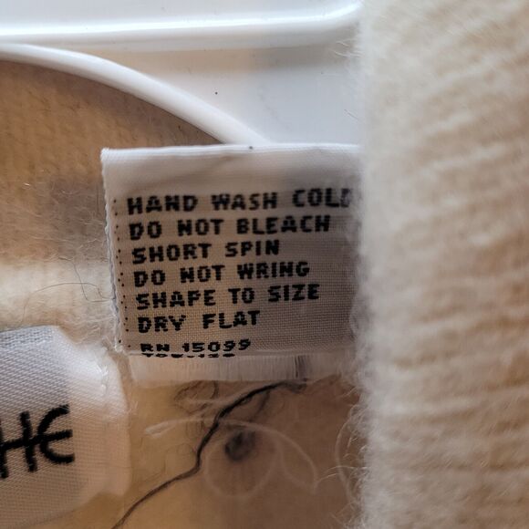 Apostrohe Girls Lambswool Blend Sweater Size M Cream Ivory Pearl Buttons - Picture 5 of 6